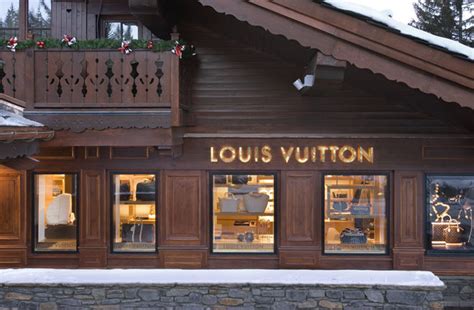 lv courchevel|Louis Vuitton opens up in Courchevel for the ski season.